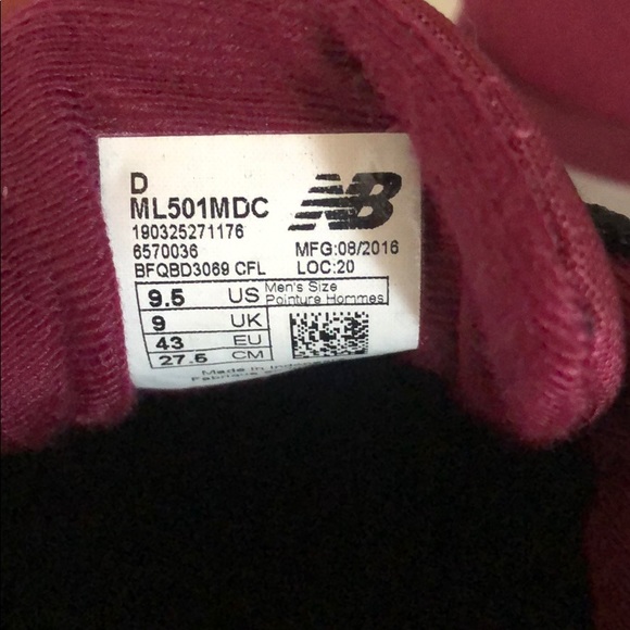 New balance us 9.5 like new - Picture 4 of 4